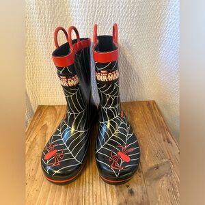 Spiderman Boys rain boots  pre loved Size 11/12